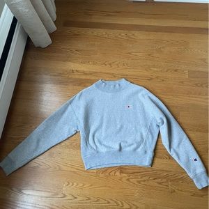 Champion Women’s Grey Reverse Weave Mock Neck Cropped Sweatshirt, Medium